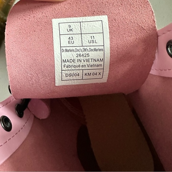 Dr martens combat woman’s pink boots - Picture 6 of 8